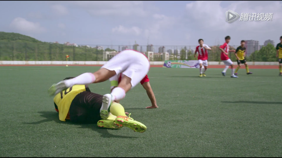 旋风旋到人身上有什么说法 10ff735ce4e924f2d53c6c16862ff19f_r.jpg