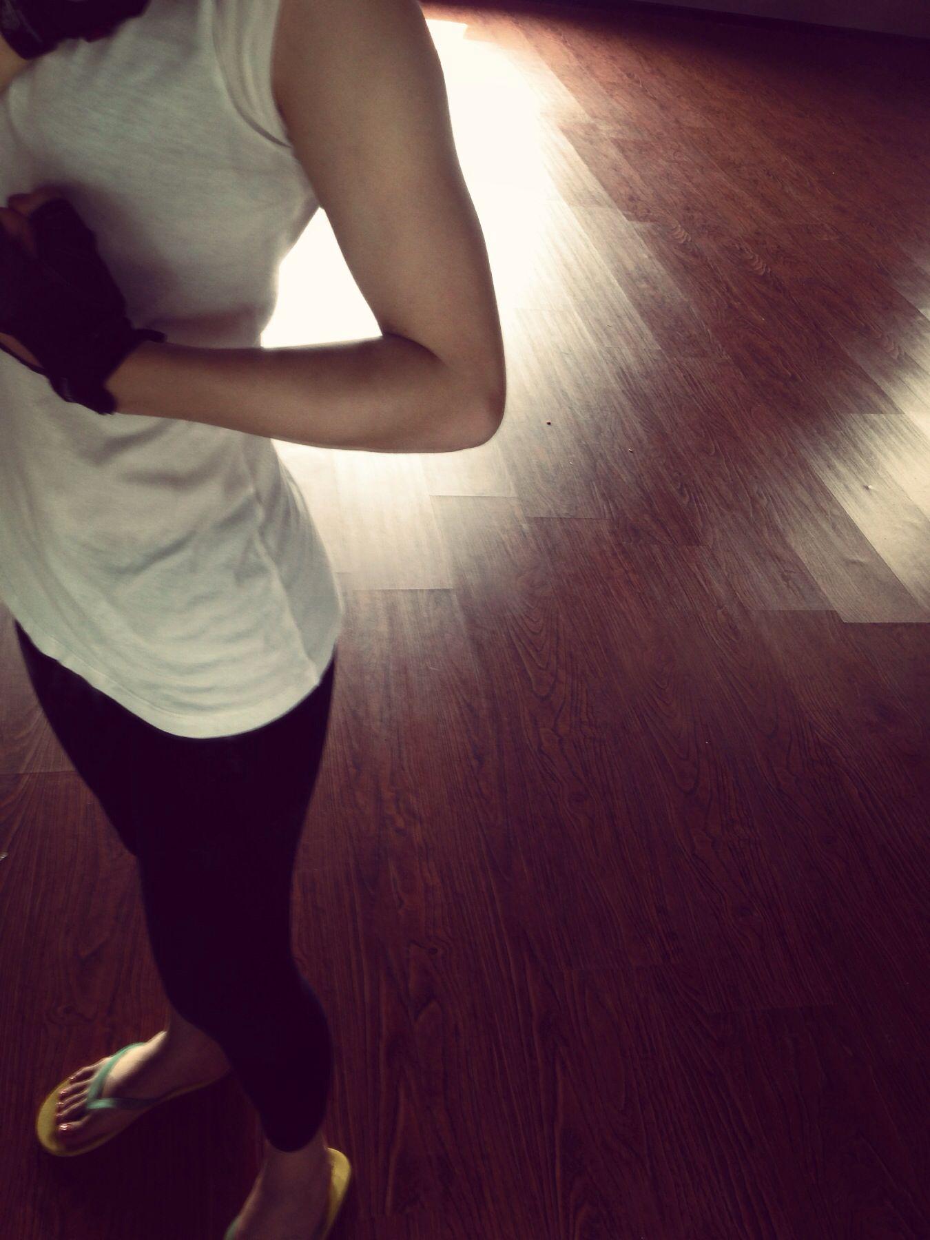 女生胳膊有肌肉是种怎样的体验