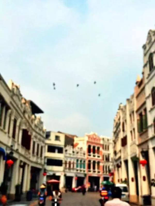 香港最繁华的地方和特点 14a24a36224c35f8d827a82cbc208c3b_r.jpg