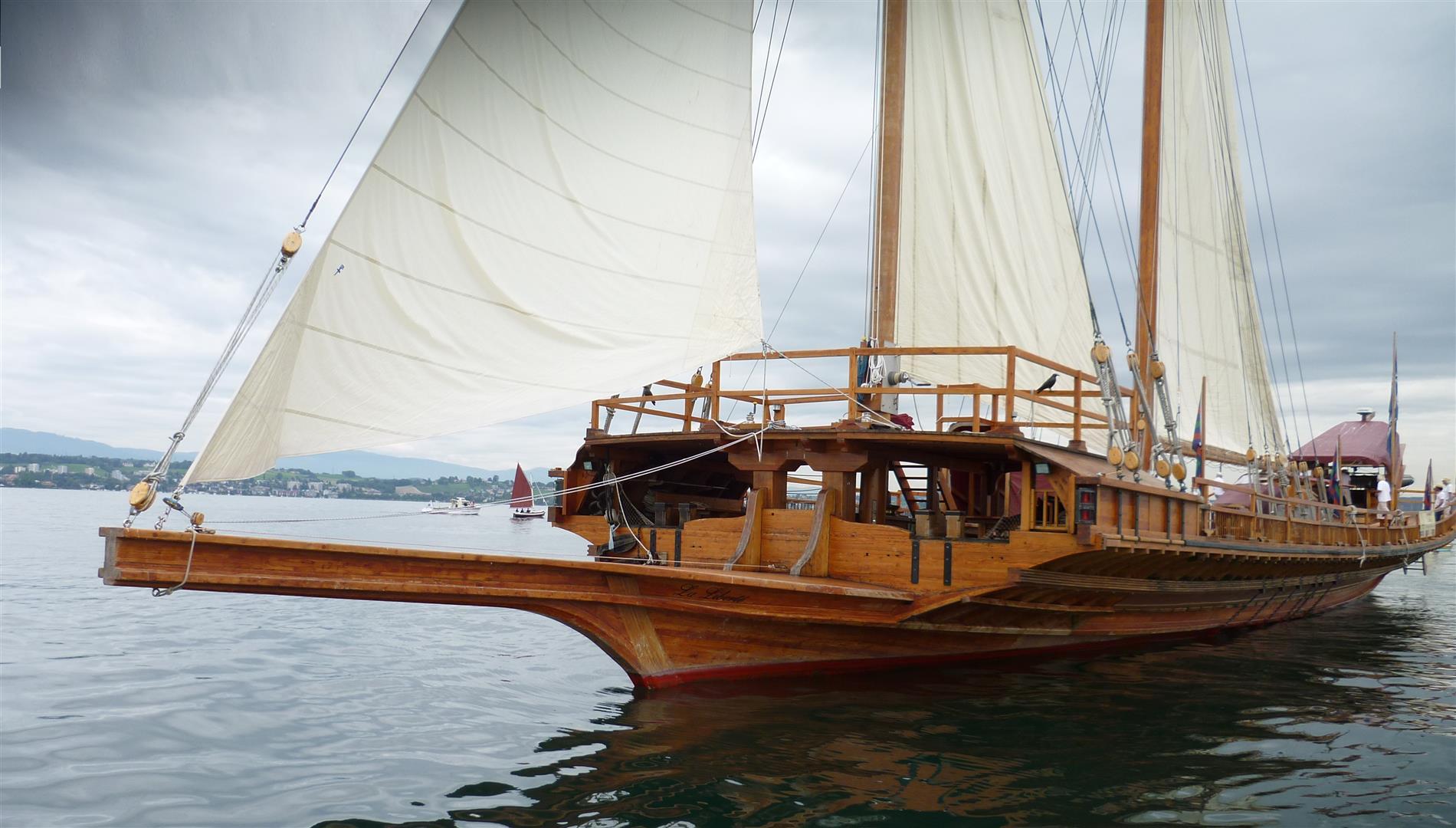 各个城邦的海上贸易有了大发展,威尼斯桨帆船(galley)遍布地中海