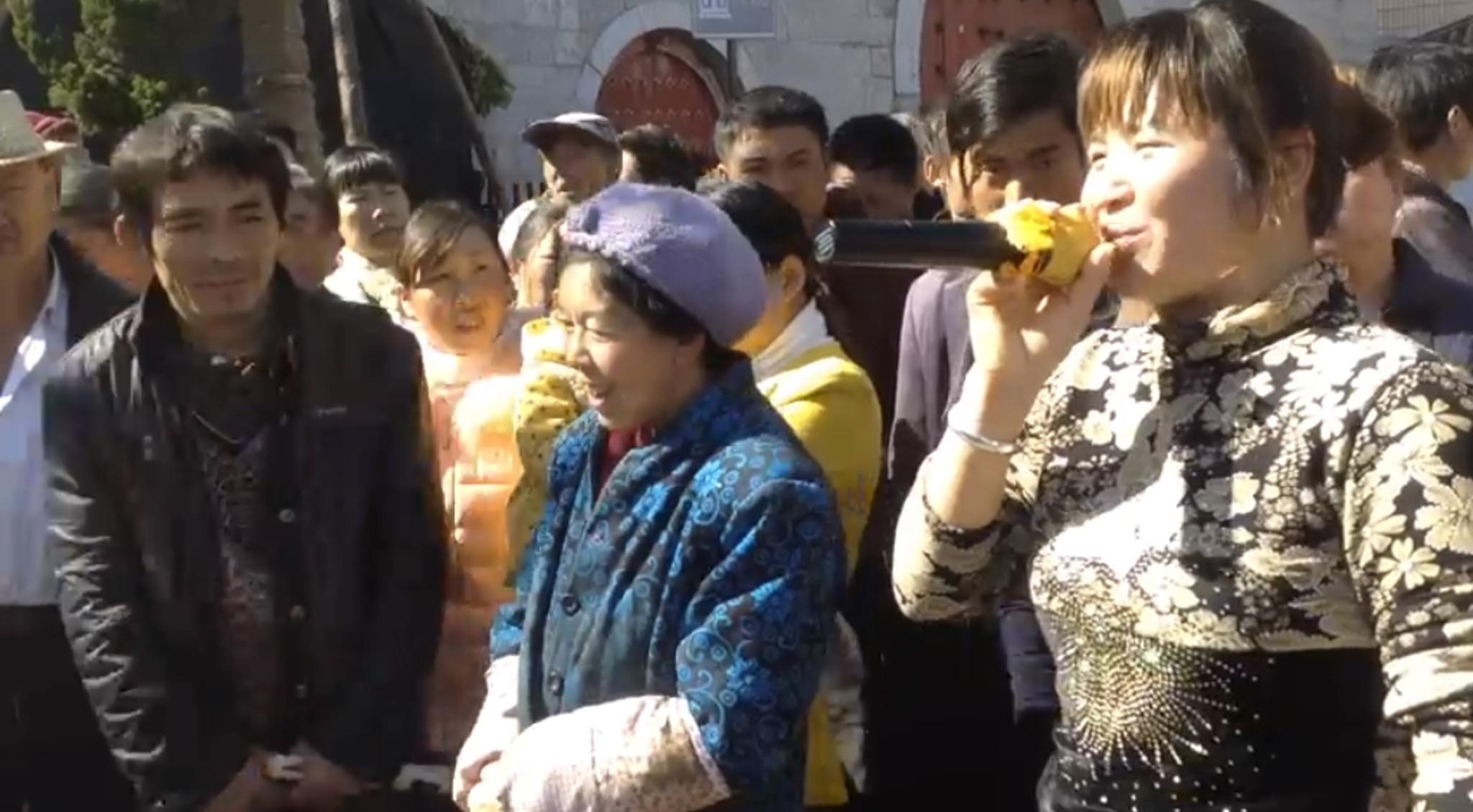 为什么网络上有很多云南山歌尺度非常大? - 