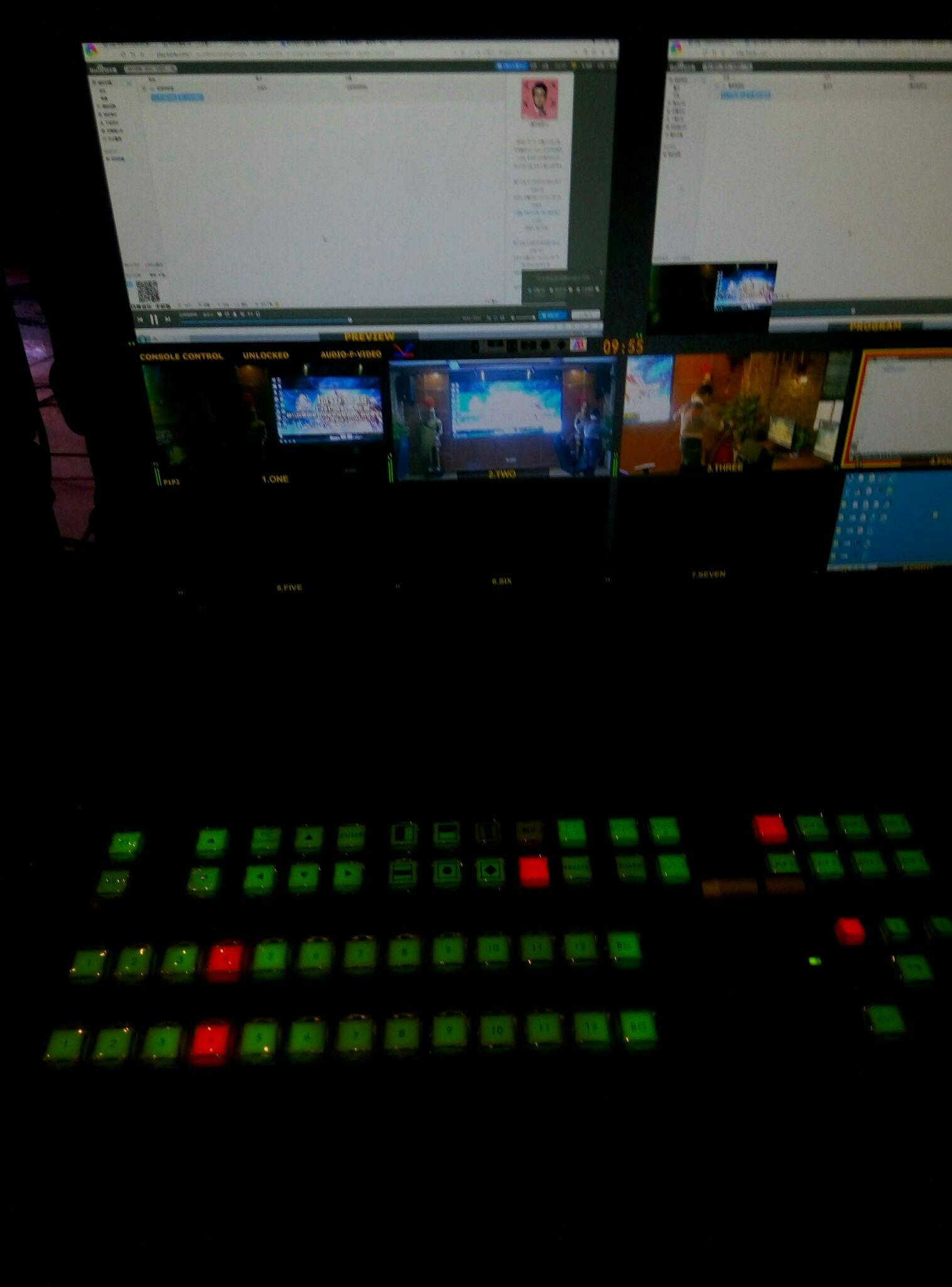 在解说与导播方面,中国电竞行业和国外差距有