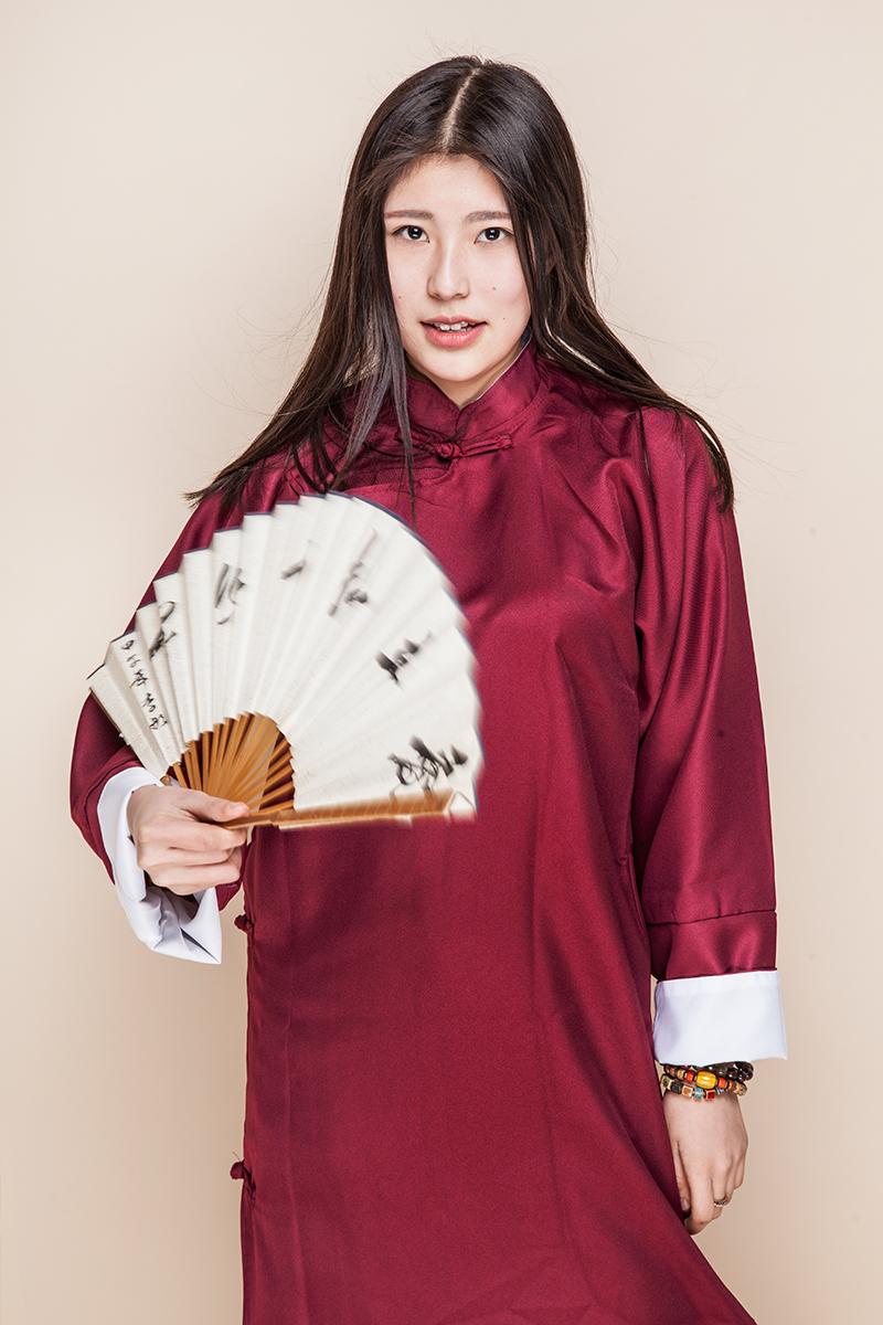 发际线太低,想自己往上刮一点,再用遮瑕粉一类