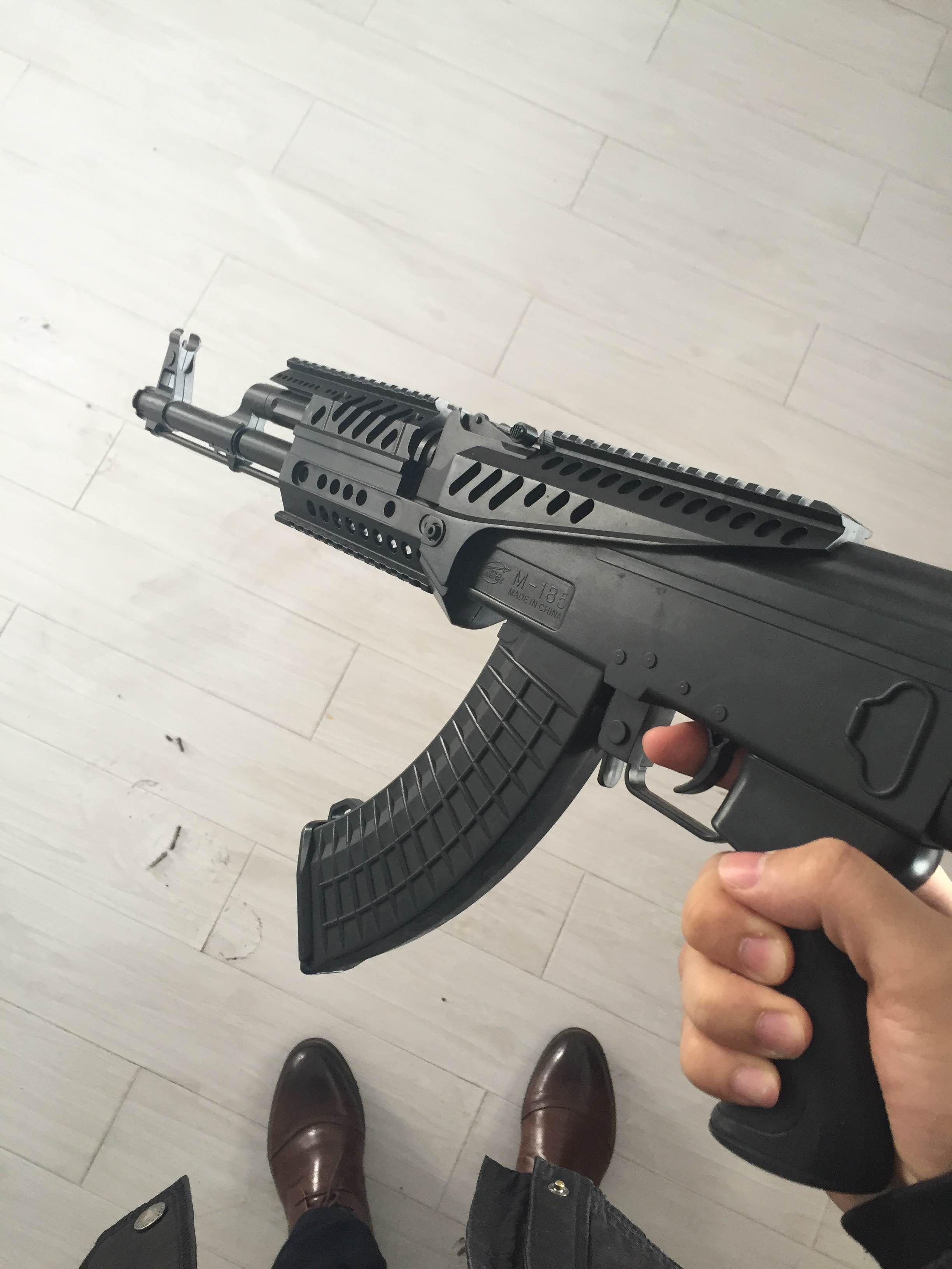 怎样看待中国禁止贩卖玩具枪? - 知乎用户的回