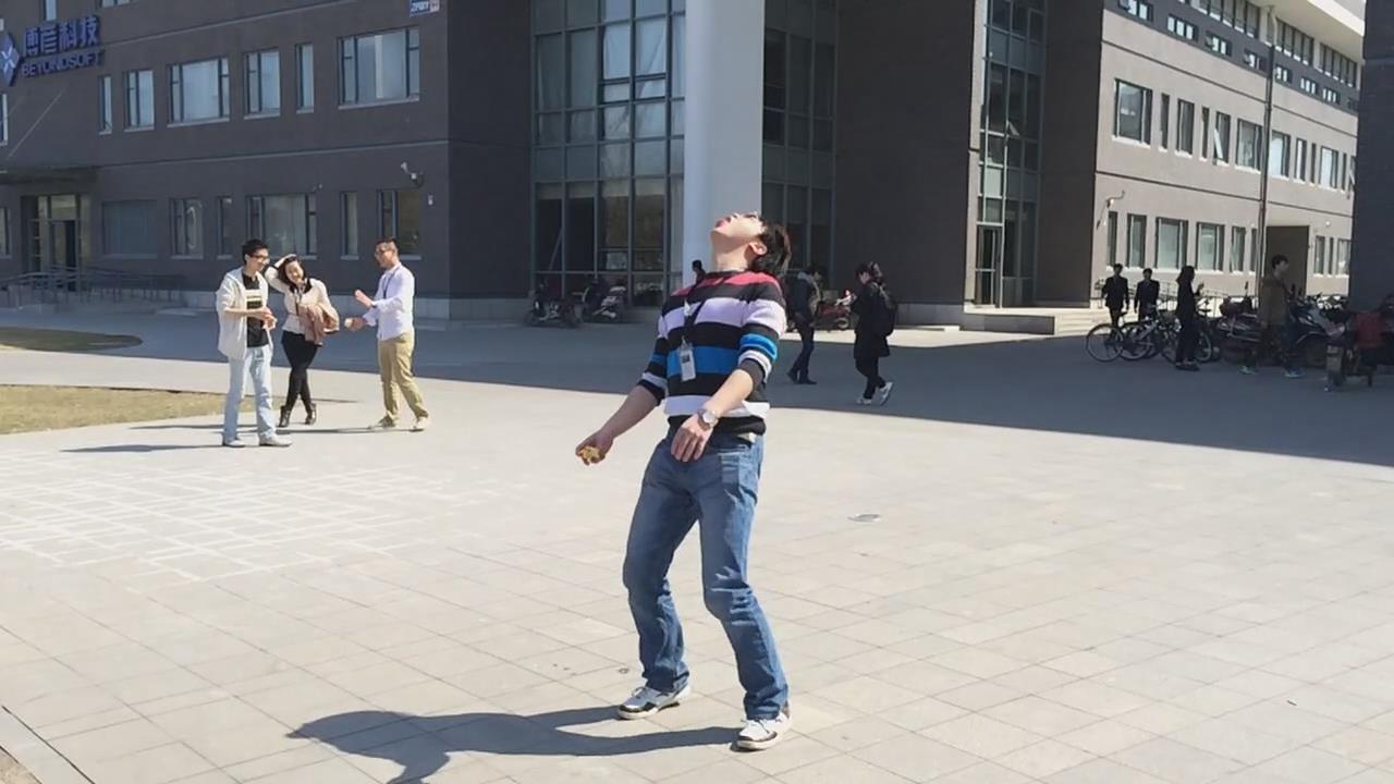 从小不会吐痰,怎样才能把喉咙里的痰冷艳高贵