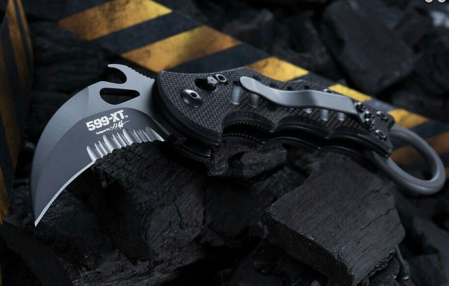 电影突袭2里面,最后一个对付男主角的高手,拿