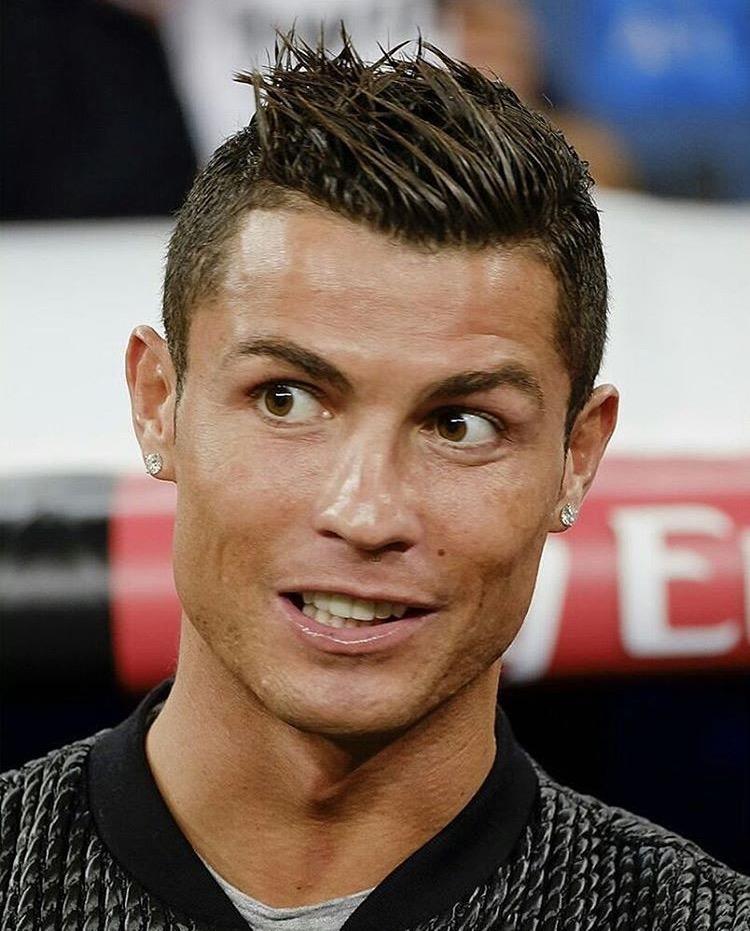 长得帅的足球明星有哪些