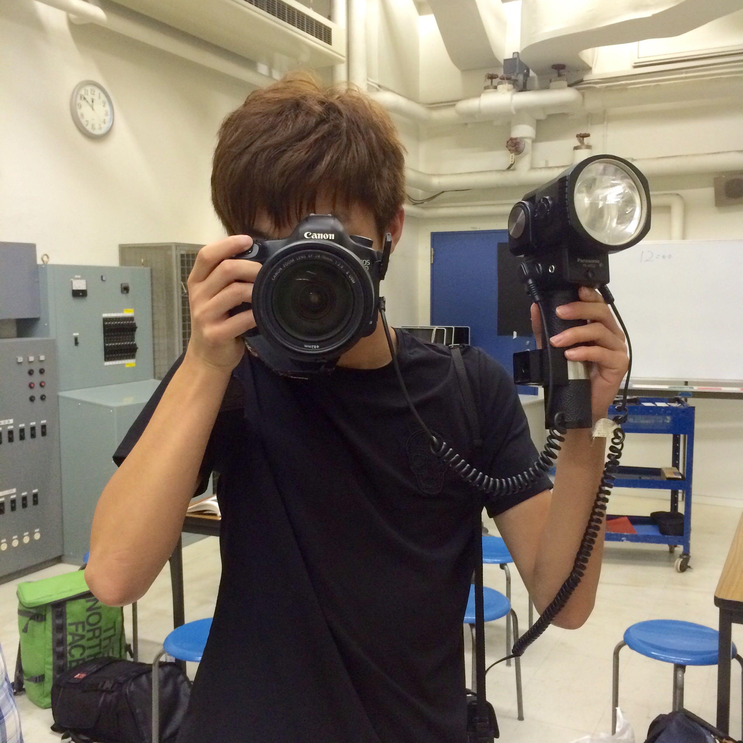 摄影专业或是摄影专门学校的学生都在学些什么