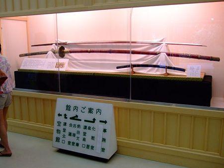 刀接弦月刃挑花 剑指青云破苍穹 刀剑乱舞 销量分析 预测 多图慎入 知乎