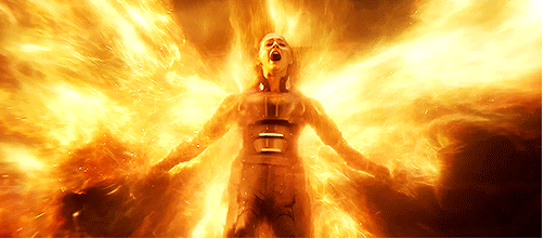 在电影中,天启问及有能力变种人的时候,灵碟带起找到了受伤的天使