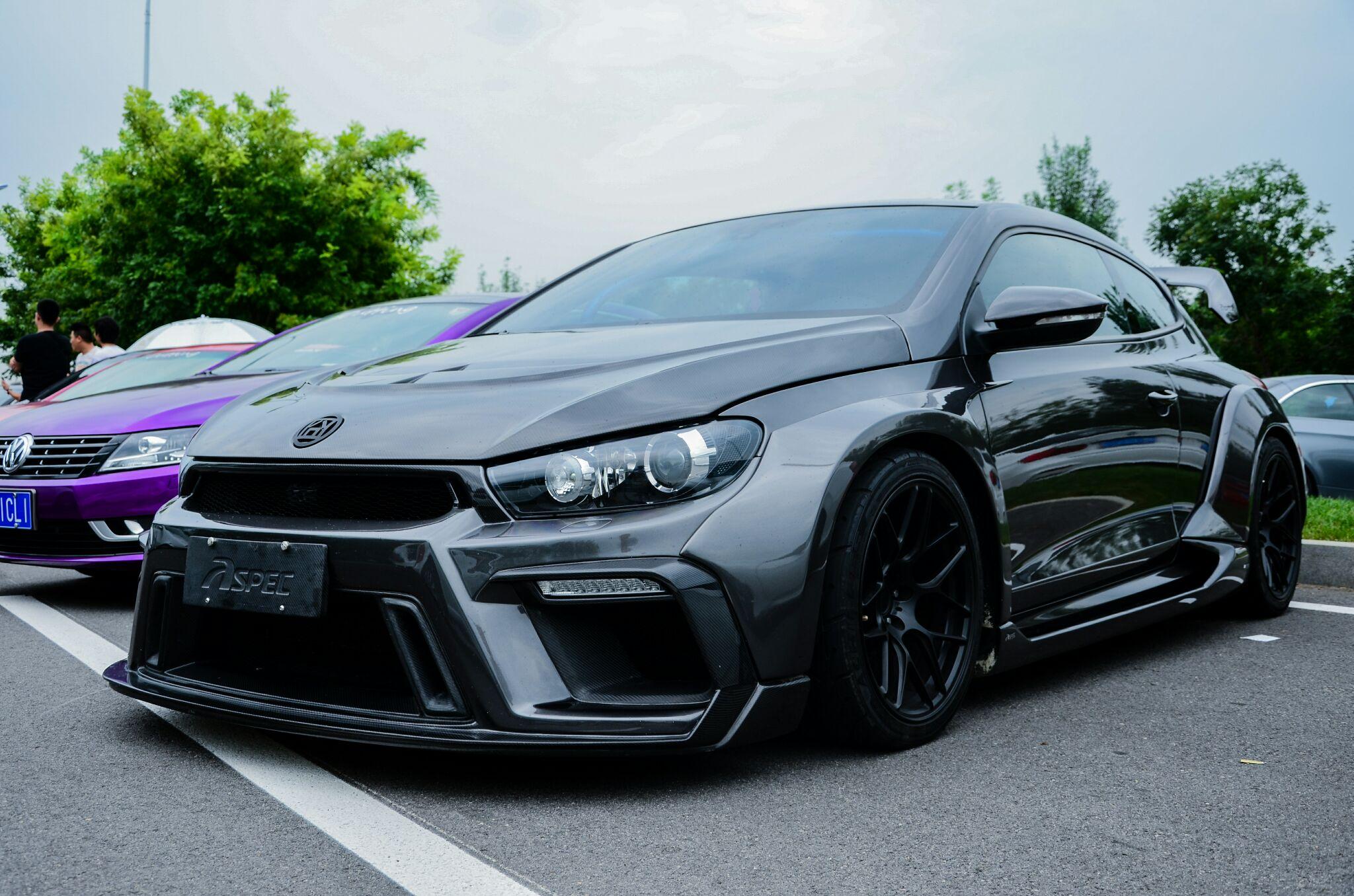 (赶紧把高清无码发出来造福社会)哈哈!这车的大宽体实在是帅爆了!