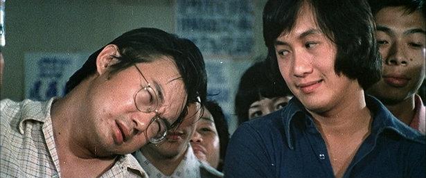 这部电影,使许冠杰在歌坛之外,在影坛也获得了巨大的成功,许氏三杰也