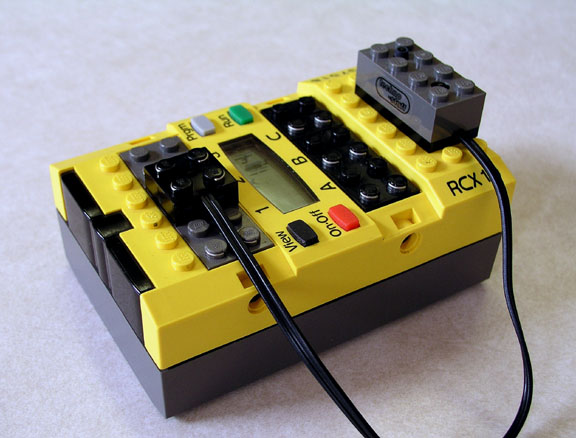 这是两个模块,可以编程(算是定制化的单片机?