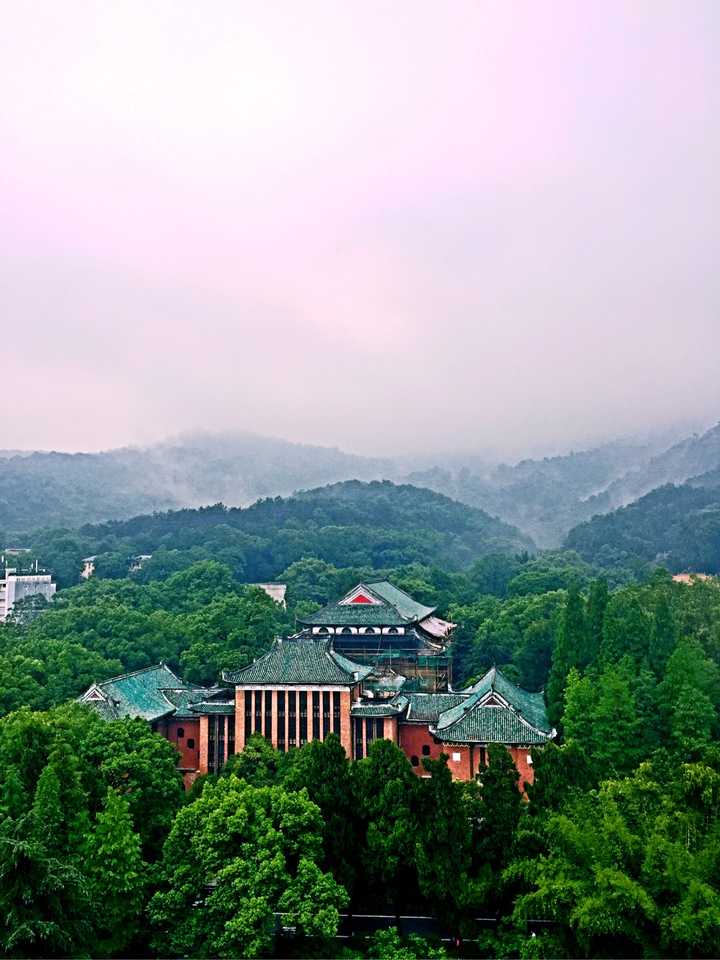 在湖南大学就读是怎样一番体验?