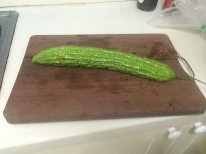 苦瓜怎么样炒既能不太苦,又很清香?