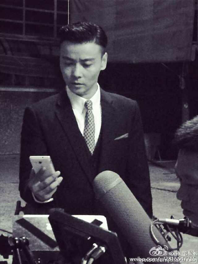 【补充题目配图——典狱长高晋】蔡少芬们请举起你们的双手!