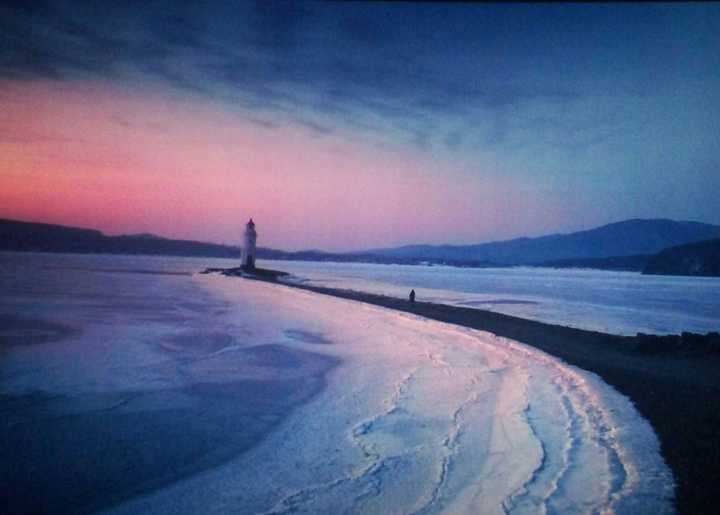 灯塔很像春光乍泄  觉得这个很好看.