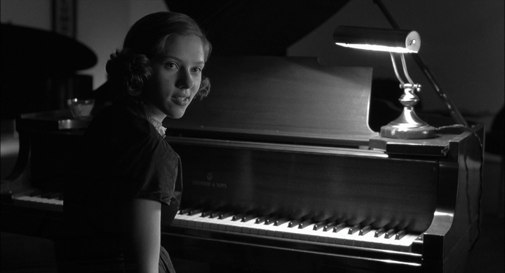 著名电影摄影大师罗杰·迪金斯提名 14 次,终于第 90 届奥斯卡获得