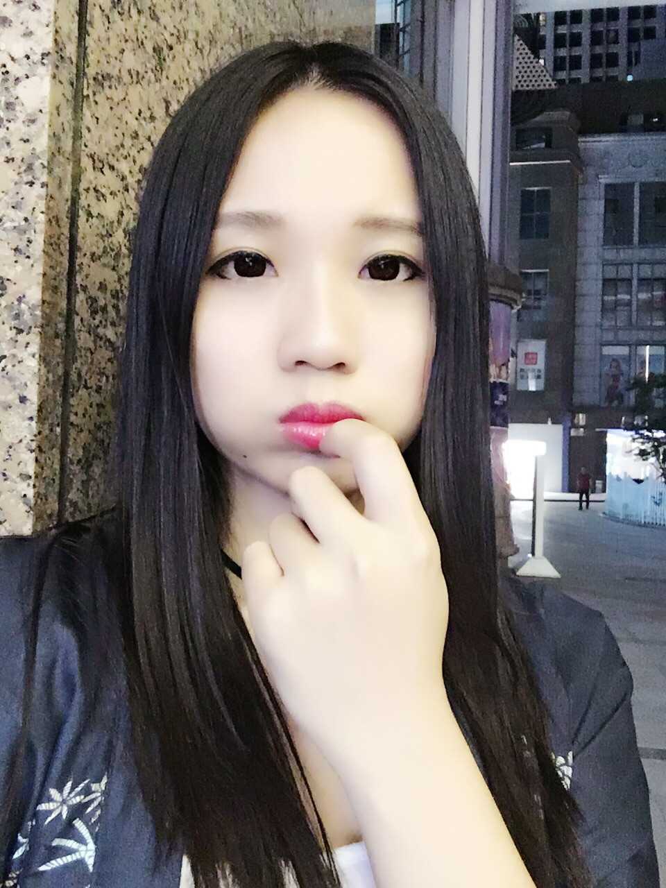 县级城市的基层公务员穿齐胸襦裙上班,合适吗