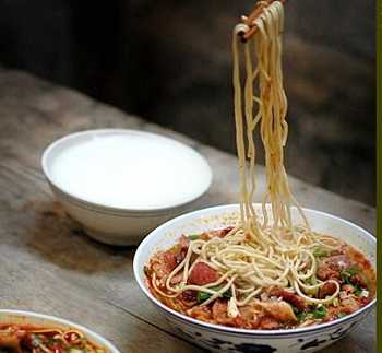 你家乡的传统早餐内容是什么?