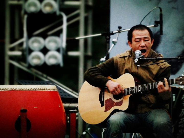 赵牧阳老师是宁夏中卫人,曾经加入过鲍家街 43 号等多支赫赫有名的