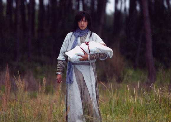 仙剑一 最后就李逍遥抱着孩子,哭我灵儿死得惨