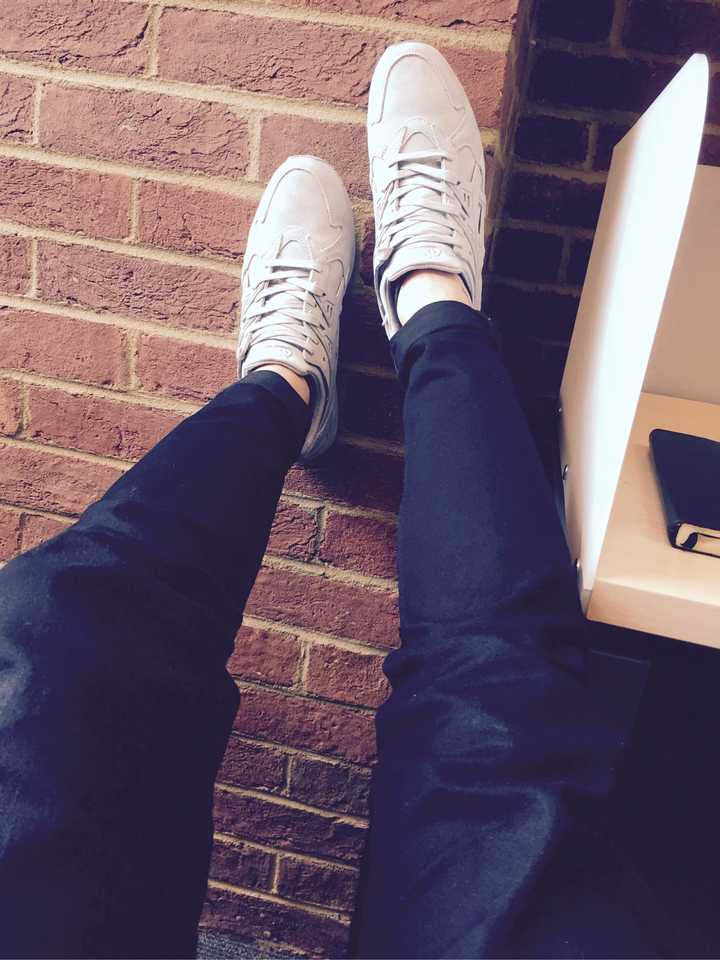 关于男生穿紧身裤,我想说的.你认为呢?