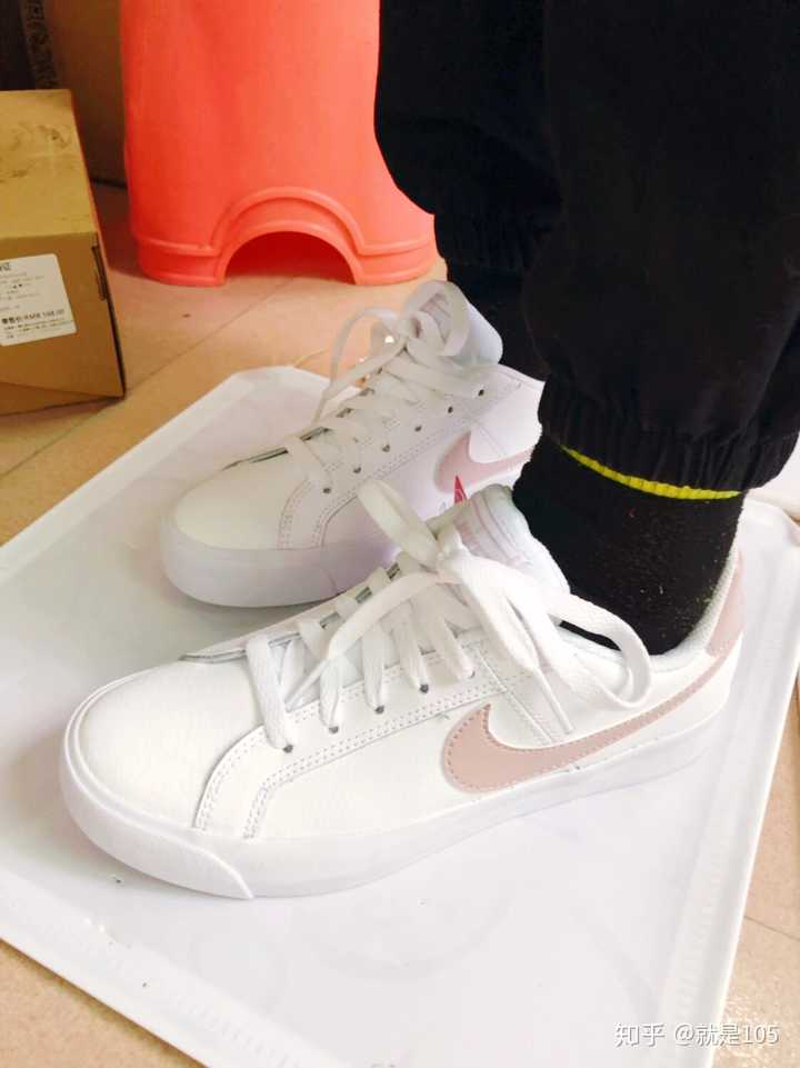 有什么好看的小白鞋,穿起来很舒服很适合走路,质量好,最重要的是鞋子