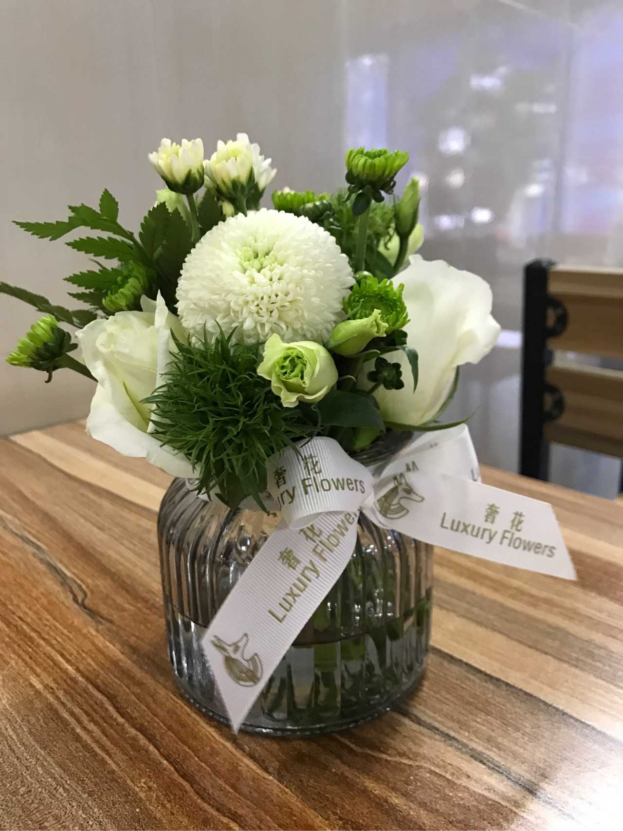 奢花花艺#办公室小瓶花!