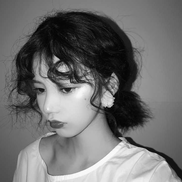 有没有比较看起来比较阴郁的头像?