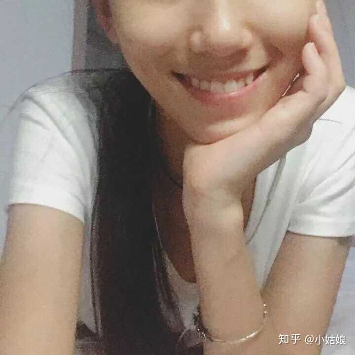 有虎牙的女生就不好看吗?就一定要纠正吗?