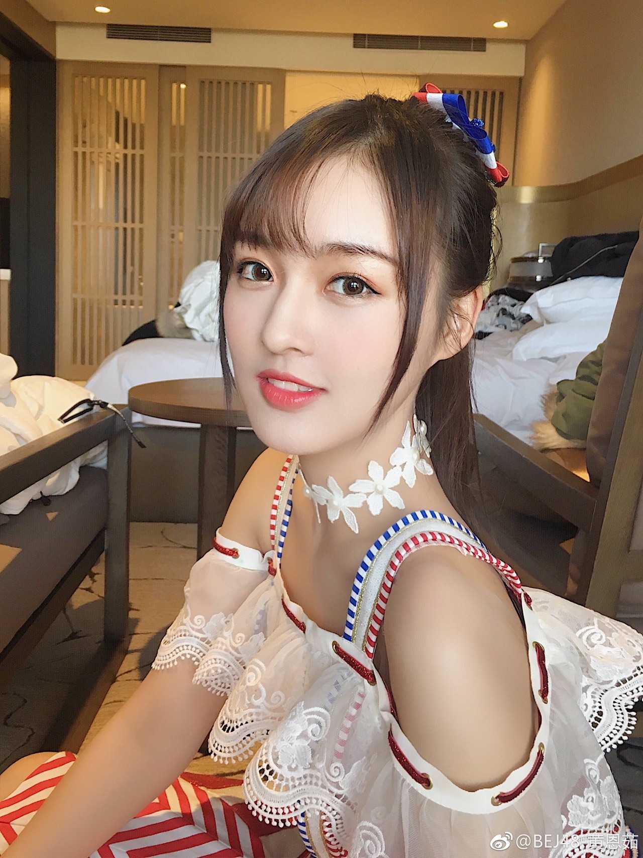 bej48 team j的黄恩茹,唱歌挺好听,是个挺可爱的姑娘   显示全部