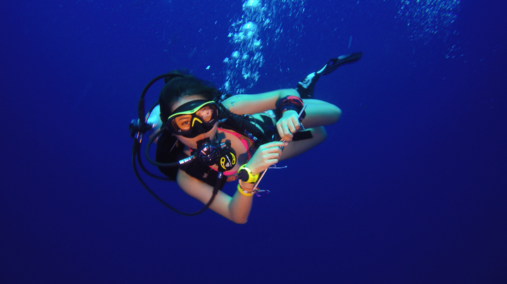 女性穿比基尼潜水需要注意什么? - 知乎