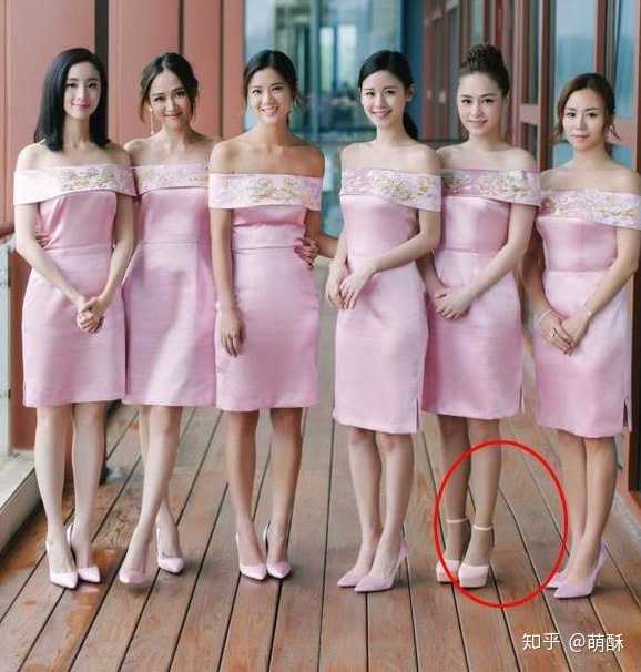 她真的是脸小身材不好的典型人物了~ 体验我猜大概是,看脸90斤,看腿