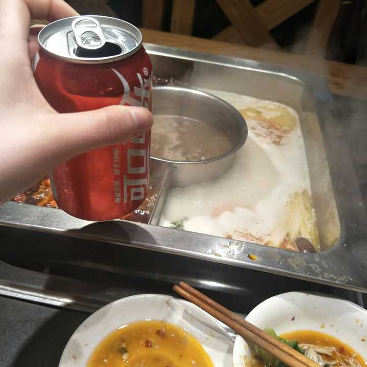 一个人吃火锅是一种什么样的体验?