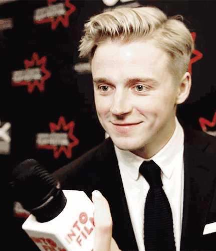 如何评价苏格兰演员Jack Lowden（杰克·劳登）？ - 知乎