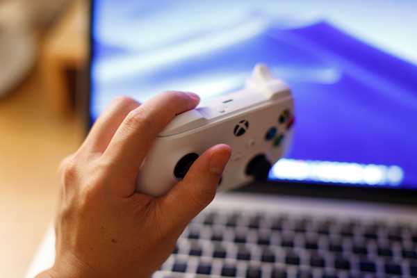 为什么 Xbox 的手柄被认为用起来最顺手？