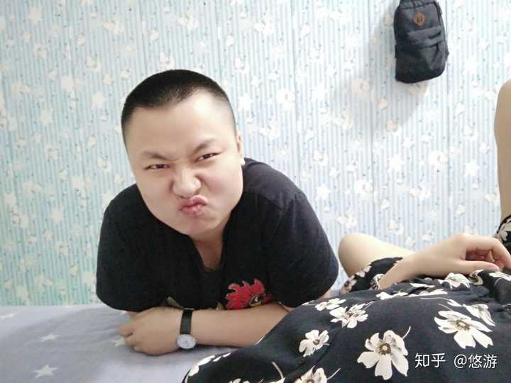 不是什么帅哥也是一根正苗红共产主义接班人啊!