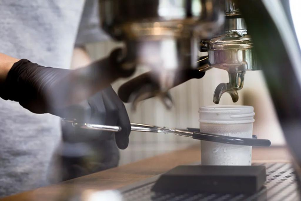 超低温咖啡火向全国，有饮品温度低至 -86℃，超低温怎么做到的？喝了超低温咖啡会对身体健康有影响吗？缩略图