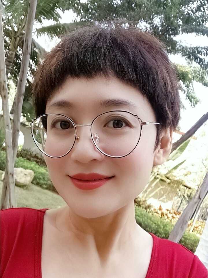 女生剪短发是种怎样的体验?