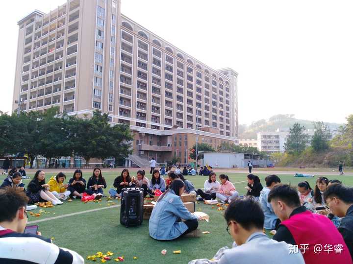 梧州学院的学习条件和住宿条件怎么样?哪些专业适合女生报读?