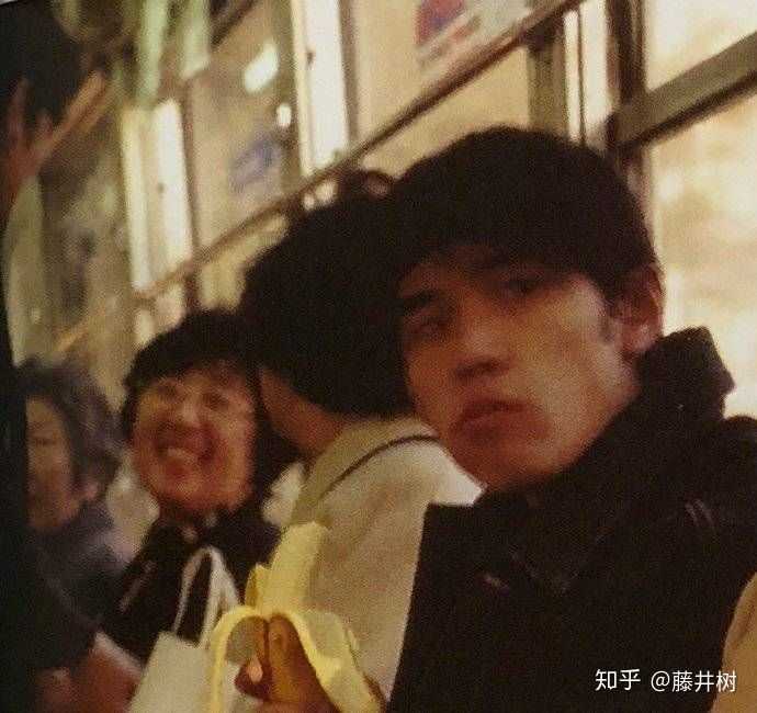 周杰伦年轻时期算的上帅吗 知乎 周杰伦年轻时期算的上帅吗 知乎