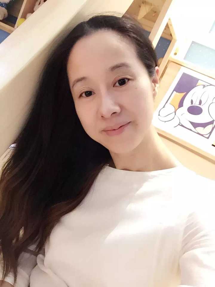 有一个漂亮的母亲是种怎样的体验?