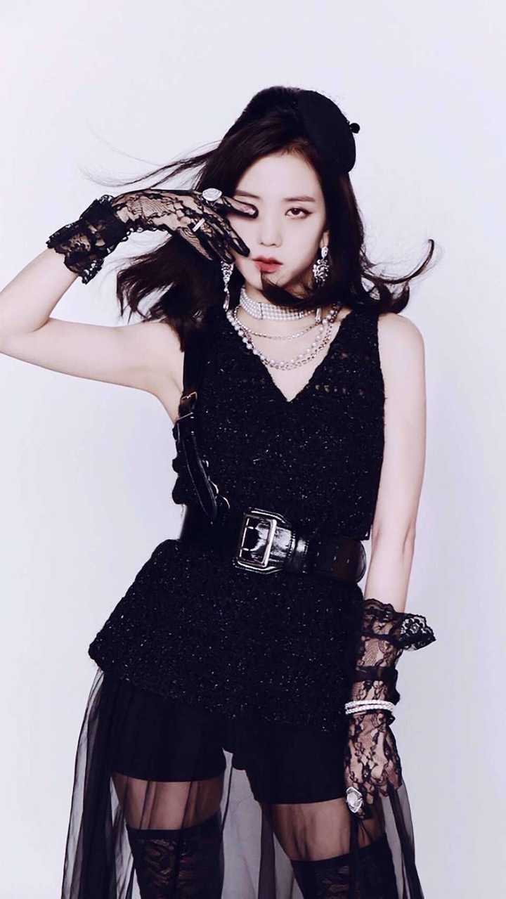 有没有blackpink超级超级好看的照片,很惊艳的那种,单人和照都可以?