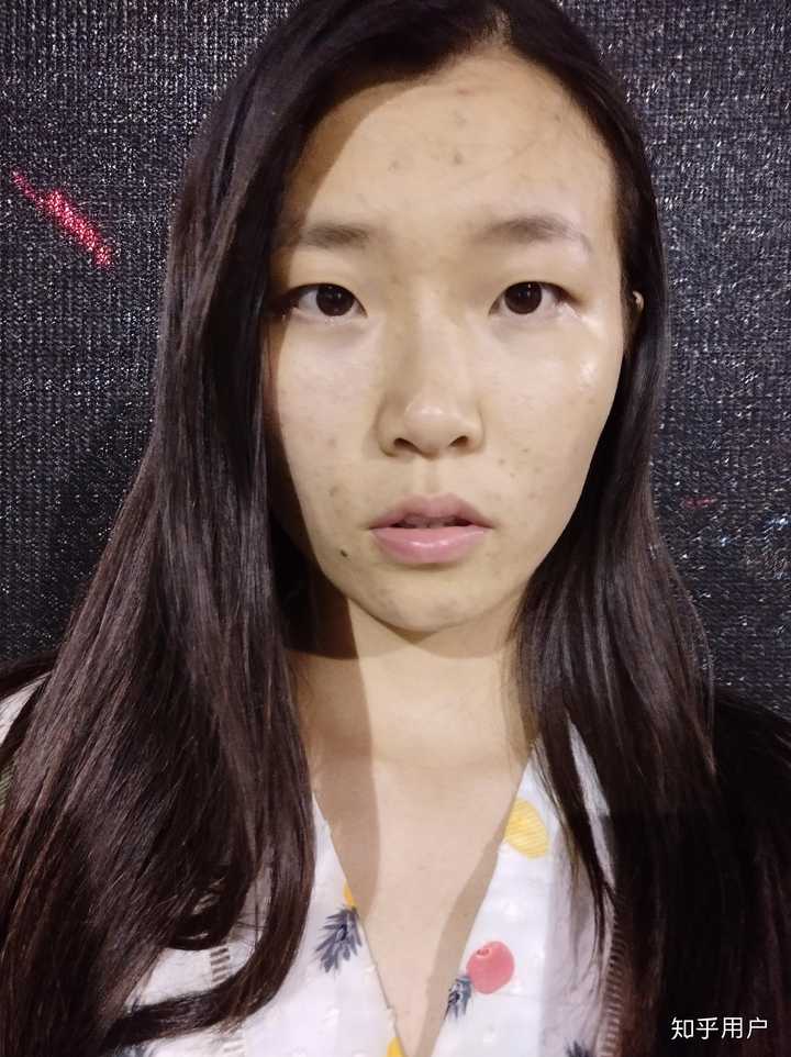 单眼皮的女孩真的就不好看吗?