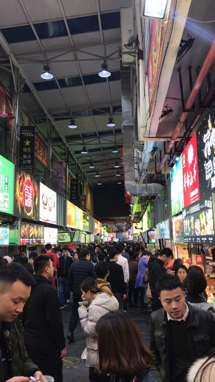 泰龙城小吃街 非常好吃