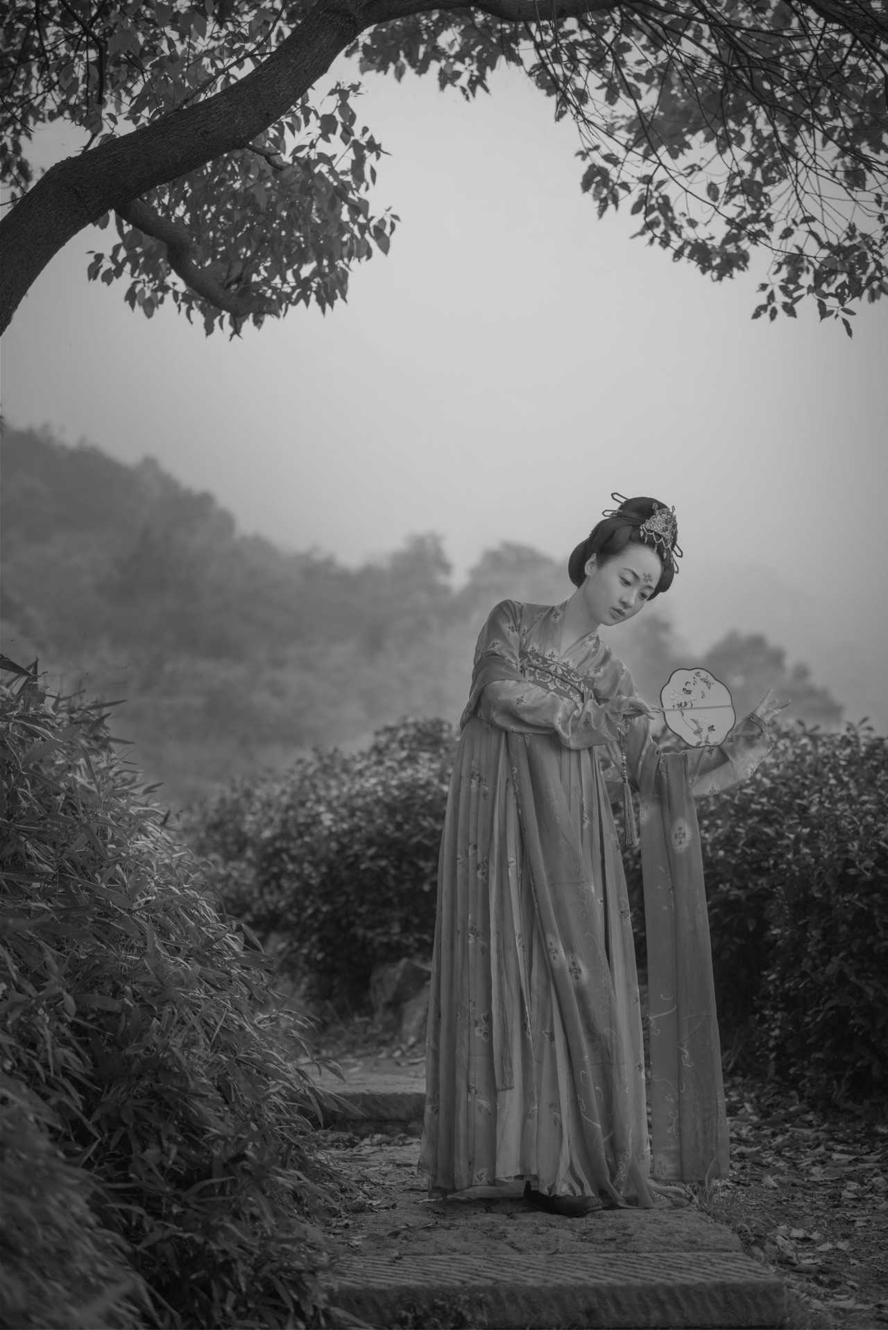 有没有见过汉服黑白