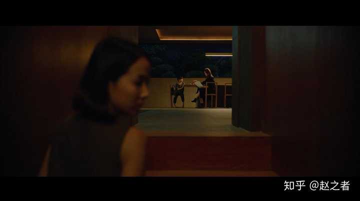 如何评价奉俊昊导演的电影《寄生虫》？