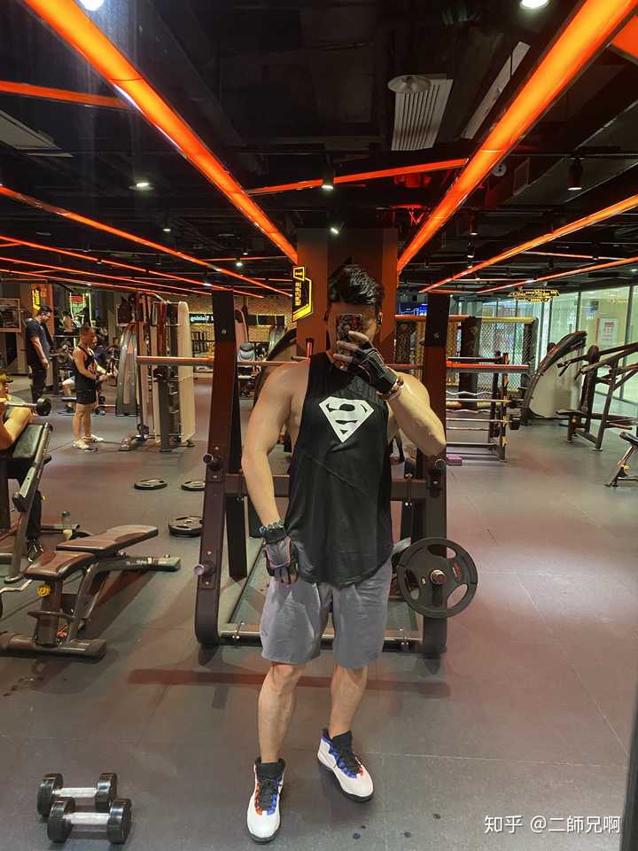 身高193体重190怎么能把自己练的好看点