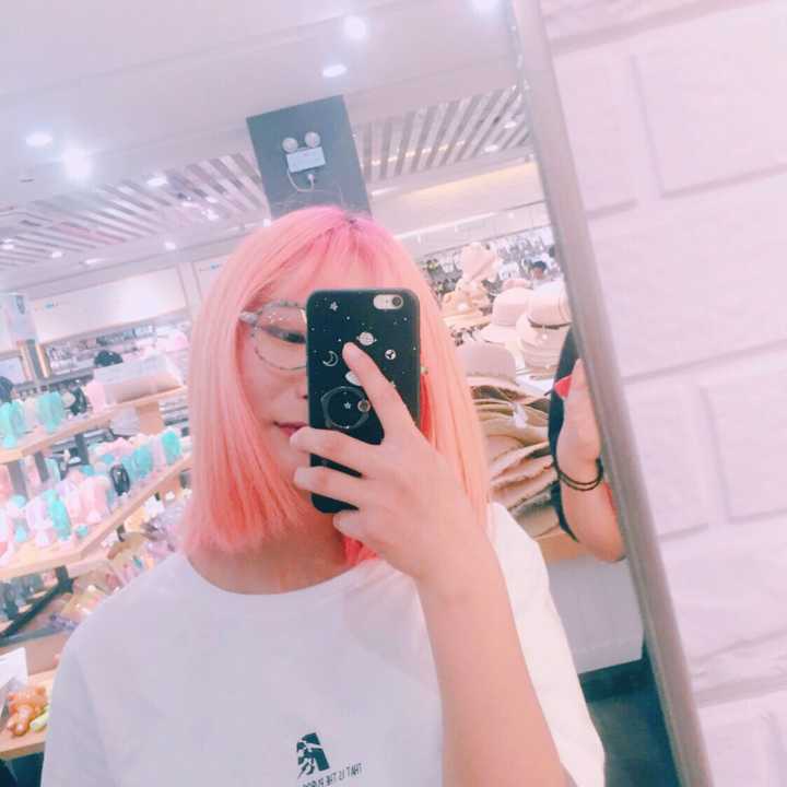 染粉色头发是种怎样的体验?